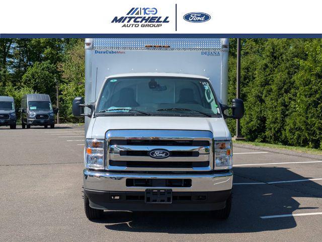 2026 Ford E-350 Cutaway Base
