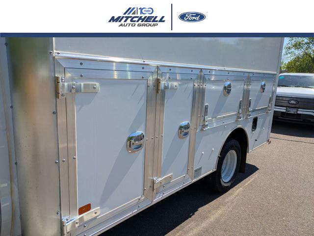 2026 Ford E-350 Cutaway Base