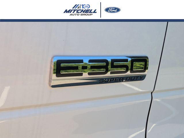 2026 Ford E-350 Cutaway Base