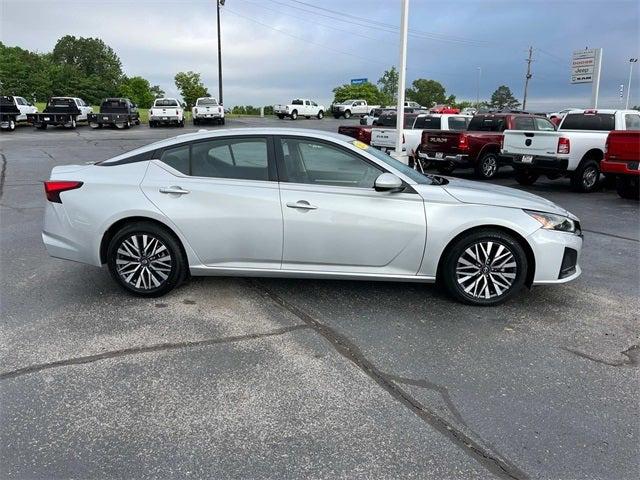 2023 Nissan Altima SV FWD