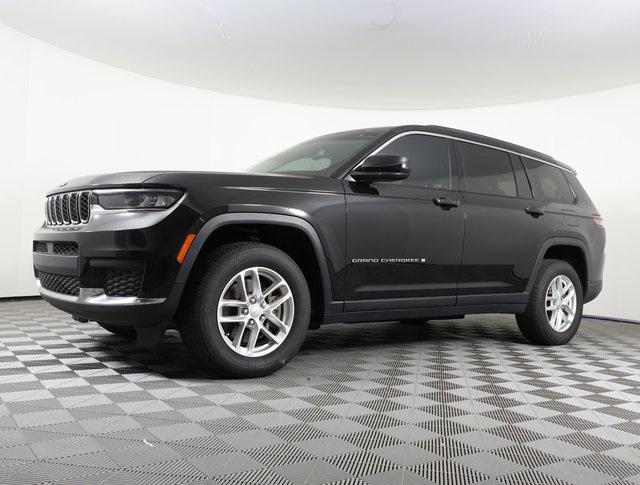 2022 Jeep Grand Cherokee L Laredo 4x2