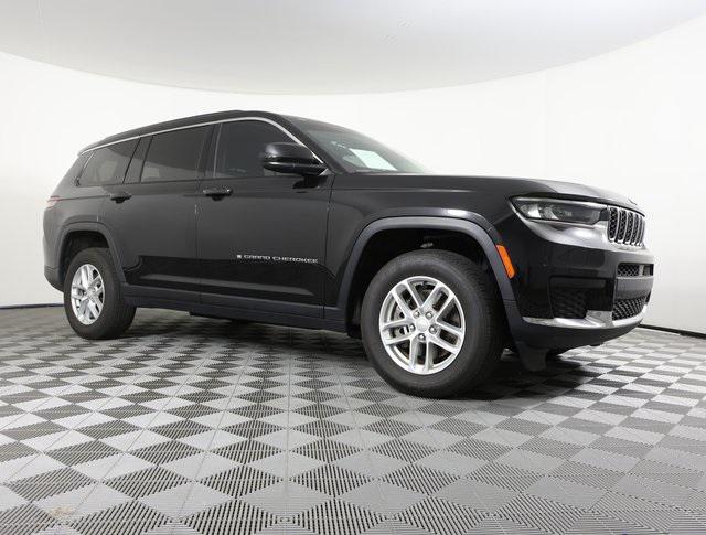 2022 Jeep Grand Cherokee L Laredo 4x2