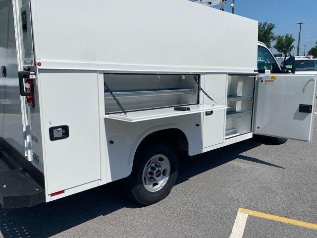 2024 GMC Savana Cutaway Work Van