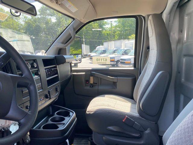2024 GMC Savana Cutaway Work Van
