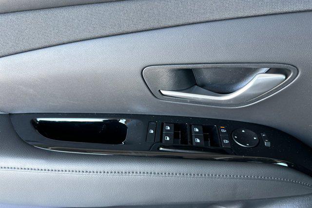2025 Hyundai Tucson Limited - Photo 11