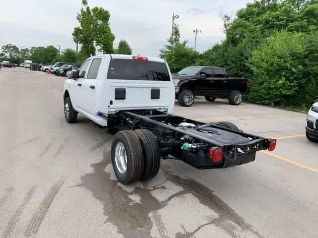 2025 RAM Ram 3500 Chassis Cab RAM 3500 TRADESMAN CREW CAB CHASSIS 4X4 60 CA