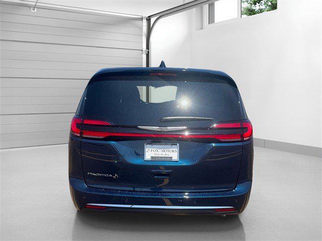2025 Chrysler Pacifica PACIFICA SELECT