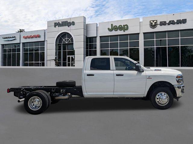 2025 RAM 3500 Chassis RAM 3500 TRADESMAN CREW CAB CHASSIS 4X4 60 CA