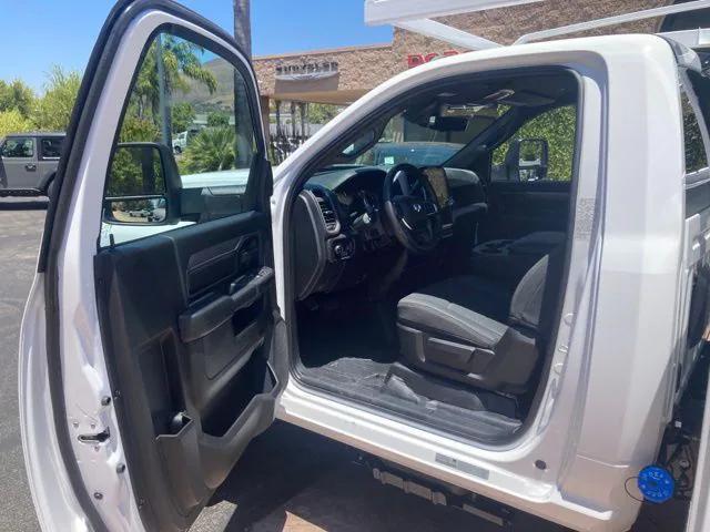 2025 RAM Ram 5500 Chassis Cab RAM 5500 TRADESMAN CHASSIS REGULAR CAB 4X4 84 CA 2025 RAM Ram 5500 Chassis Cab RAM 5500 TRADESMAN CHASSIS REGULAR CAB 4X4 84 CA