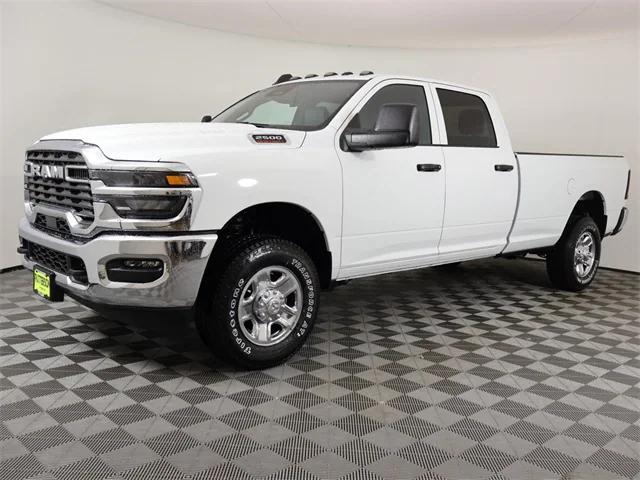 2025 RAM Ram 2500 RAM 2500 TRADESMAN CREW CAB 4X4 8 BOX
