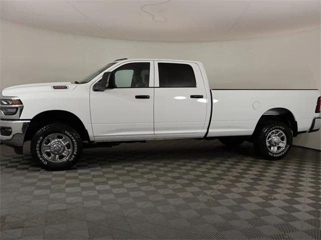 2025 RAM Ram 2500 RAM 2500 TRADESMAN CREW CAB 4X4 8 BOX