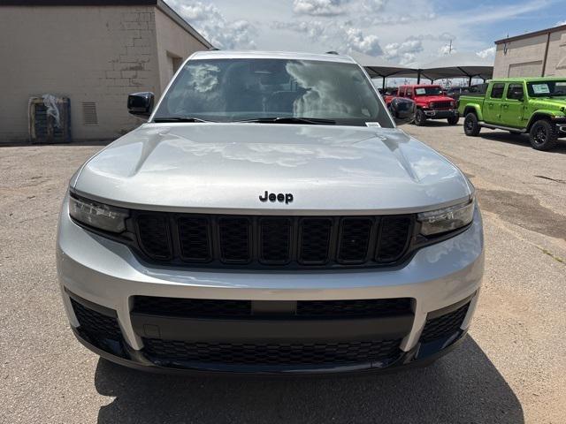 2025 Jeep Grand Cherokee GRAND CHEROKEE L ALTITUDE 4X2