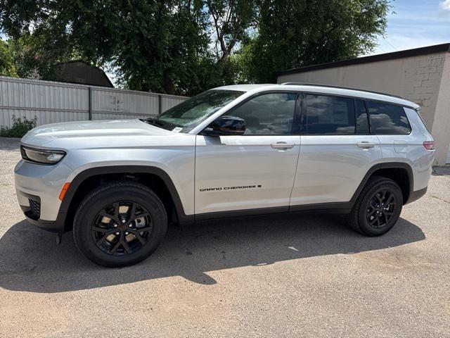 2025 Jeep Grand Cherokee GRAND CHEROKEE L ALTITUDE 4X2