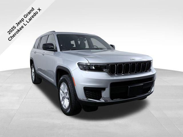2025 Jeep Grand Cherokee GRAND CHEROKEE L LAREDO X 4X2