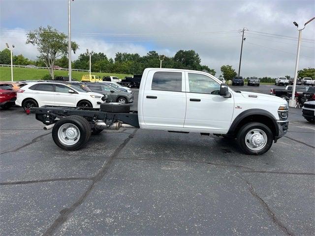 2025 RAM Ram 5500 Chassis Cab RAM 5500 TRADESMAN CHASSIS CREW CAB 4X4 60 CA