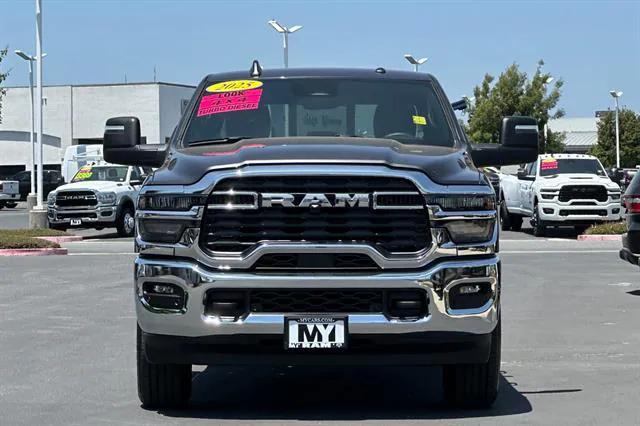 2025 RAM Ram 2500 RAM 2500 TRADESMAN CREW CAB 4X4 64 BOX