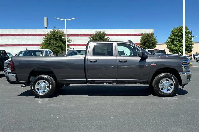 2025 RAM Ram 2500 RAM 2500 TRADESMAN CREW CAB 4X4 8 BOX