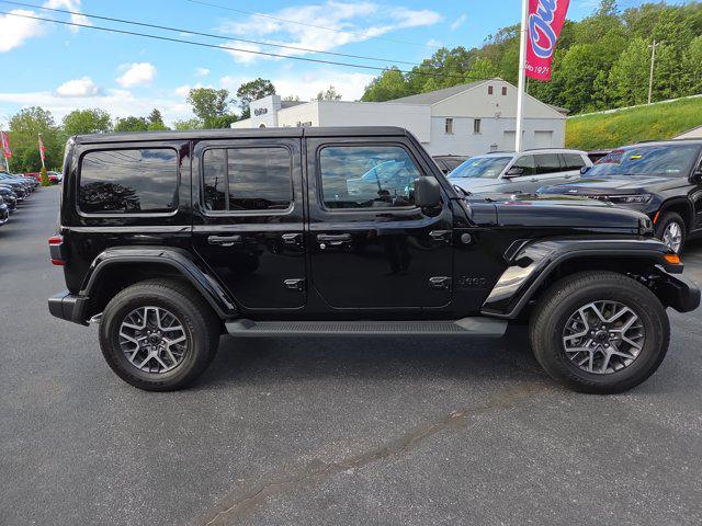 2025 Jeep Wrangler WRANGLER 4-DOOR SAHARA