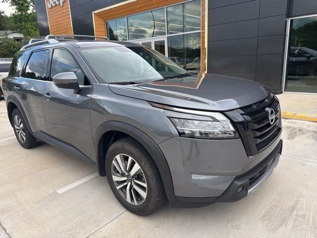2024 Nissan Pathfinder SL 4WD
