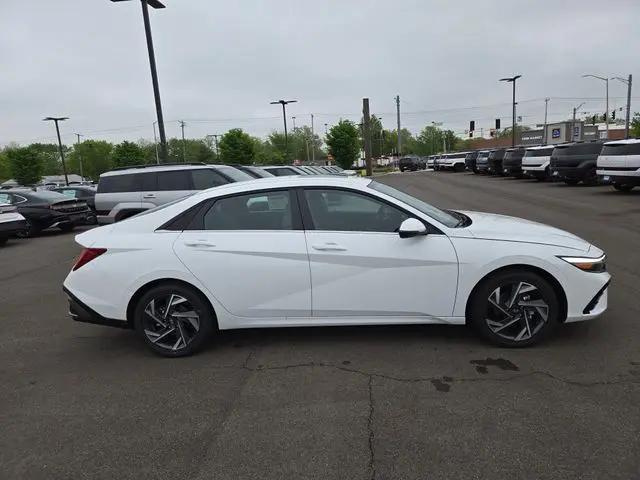 2025 Hyundai Elantra Hybrid Limited