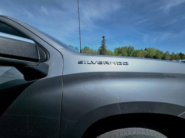 2022 Chevrolet Silverado 1500 4WD Crew Cab Short Bed LT
