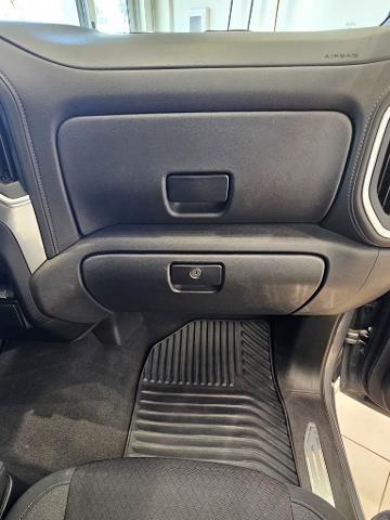 2022 Chevrolet Silverado 1500 4WD Crew Cab Short Bed LT
