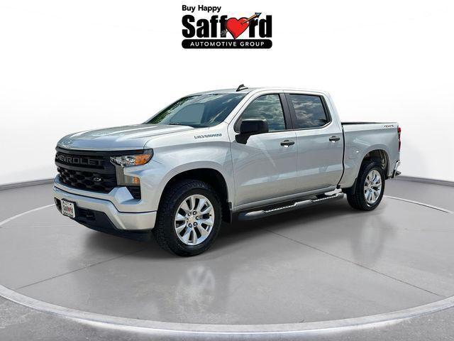 2022 Chevrolet Silverado 1500 4WD Crew Cab Short Bed Custom
