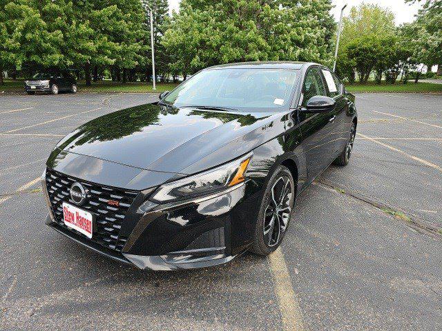 2023 Nissan Altima SR Intelligent AWD