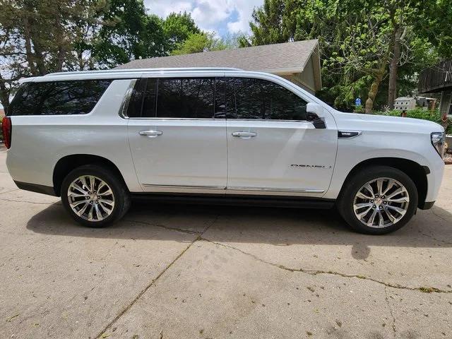 2022 GMC Yukon XL 4WD Denali 2022 GMC Yukon XL 4WD Denali