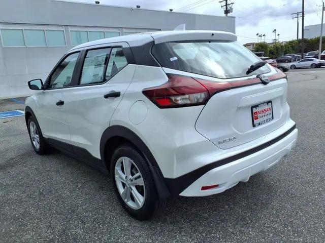 2025 Nissan Kicks S