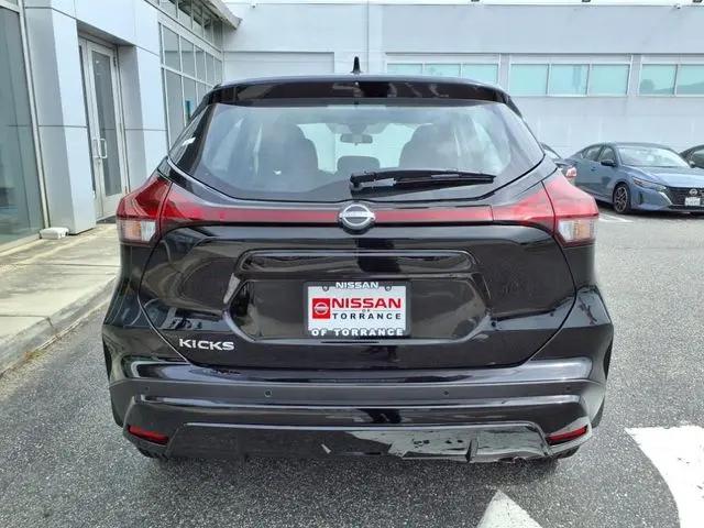 2025 Nissan Kicks S