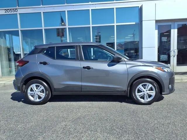 2025 Nissan Kicks S