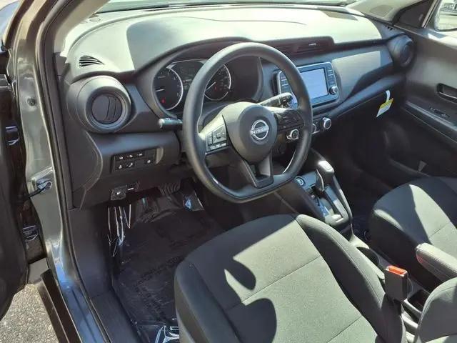 2025 Nissan Kicks S