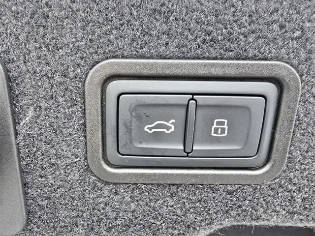 2025 Audi S8 TFSI quattro Tiptronic