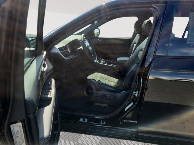 2025 Jeep Grand Cherokee L Altitude X 4x4