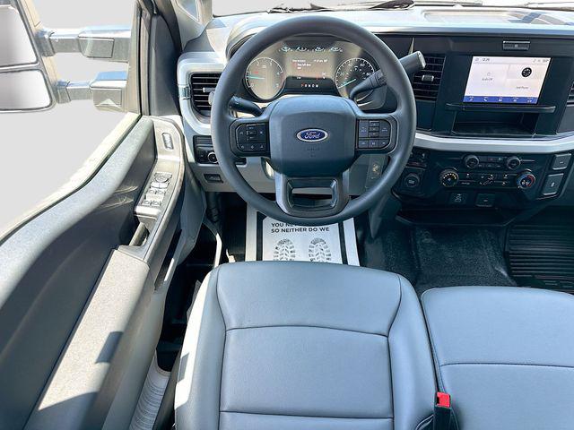 2025 Ford F-550 XL