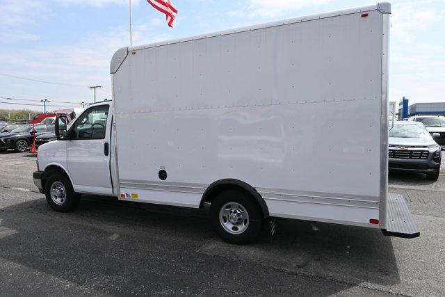2025 Chevrolet Express Cutaway Work Van
