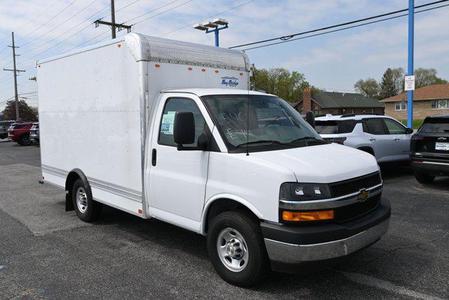 2025 Chevrolet Express Cutaway Work Van