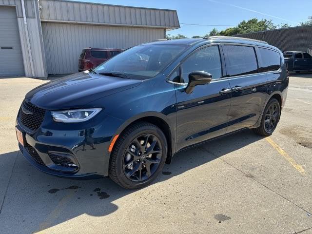 2025 Chrysler Pacifica PACIFICA LIMITED AWD