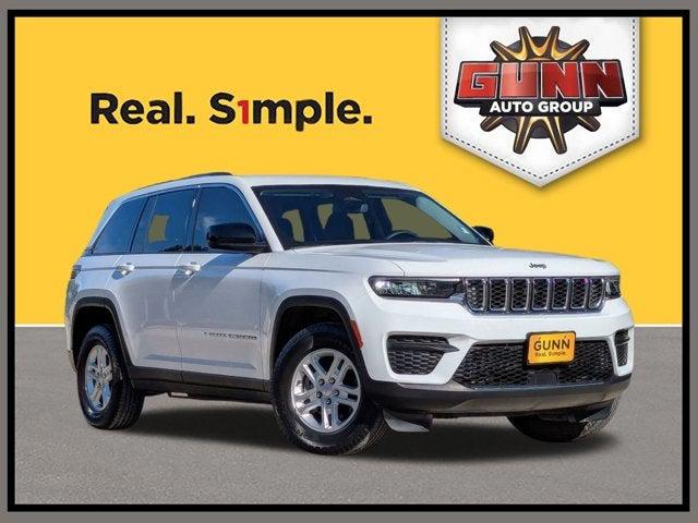 2023 Jeep Grand Cherokee Laredo 4x2