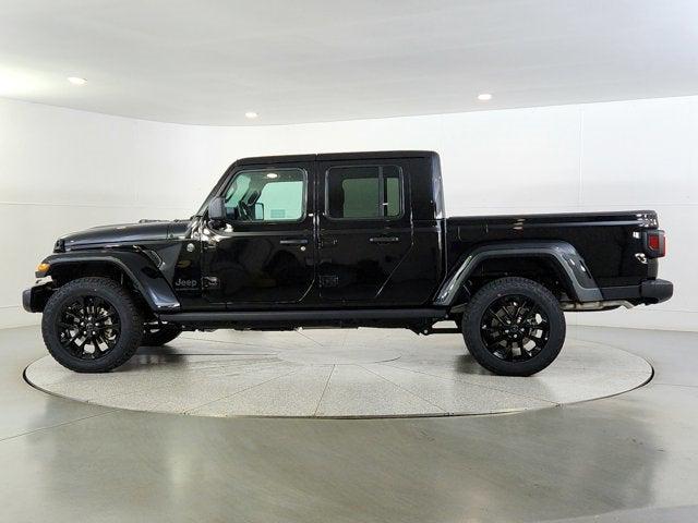2025 Jeep Gladiator Nighthawk