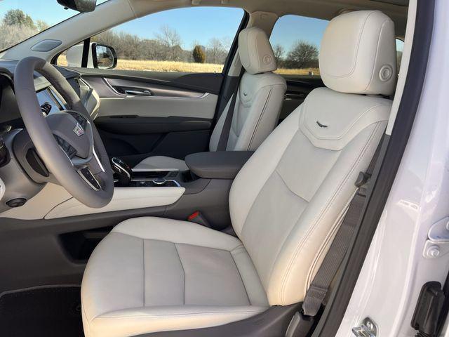 2025 Cadillac XT5 FWD Luxury