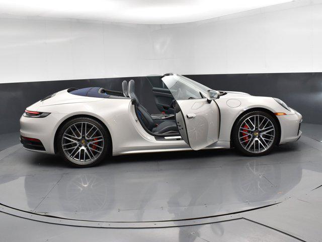 2023 Porsche 911 Carrera S Cabriolet