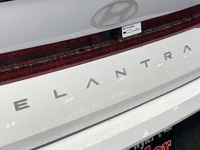 2025 Hyundai Elantra Hybrid SEL Sport