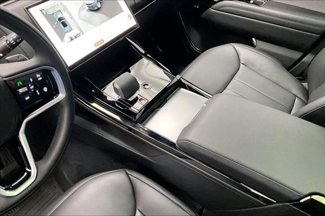 2025 Land Rover Range Rover Sport P360 SE