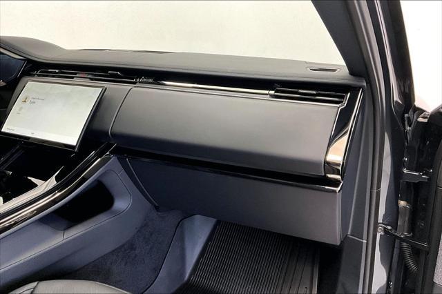 2025 Land Rover Range Rover Sport P360 SE