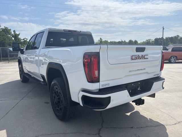 2022 GMC Sierra 2500HD 4WD Crew Cab Standard Bed AT4