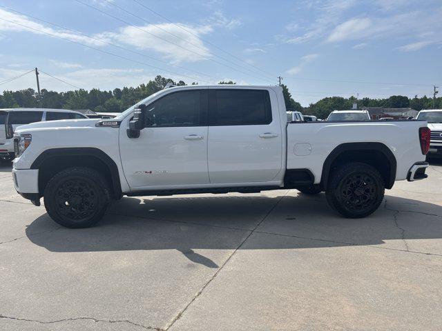2022 GMC Sierra 2500HD 4WD Crew Cab Standard Bed AT4