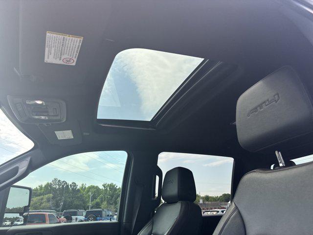 2022 GMC Sierra 2500HD 4WD Crew Cab Standard Bed AT4