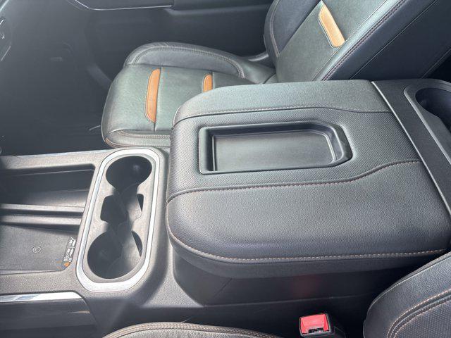 2022 GMC Sierra 2500HD 4WD Crew Cab Standard Bed AT4